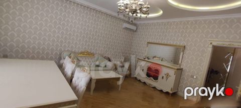 Satılır 2 otaqlı köhnə tikili 98 m²