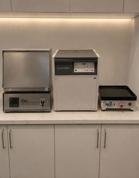 Diş texnikleri ücün avadanliq.hamsi birlikde. Qiymet 2900 azn. Real — Digah