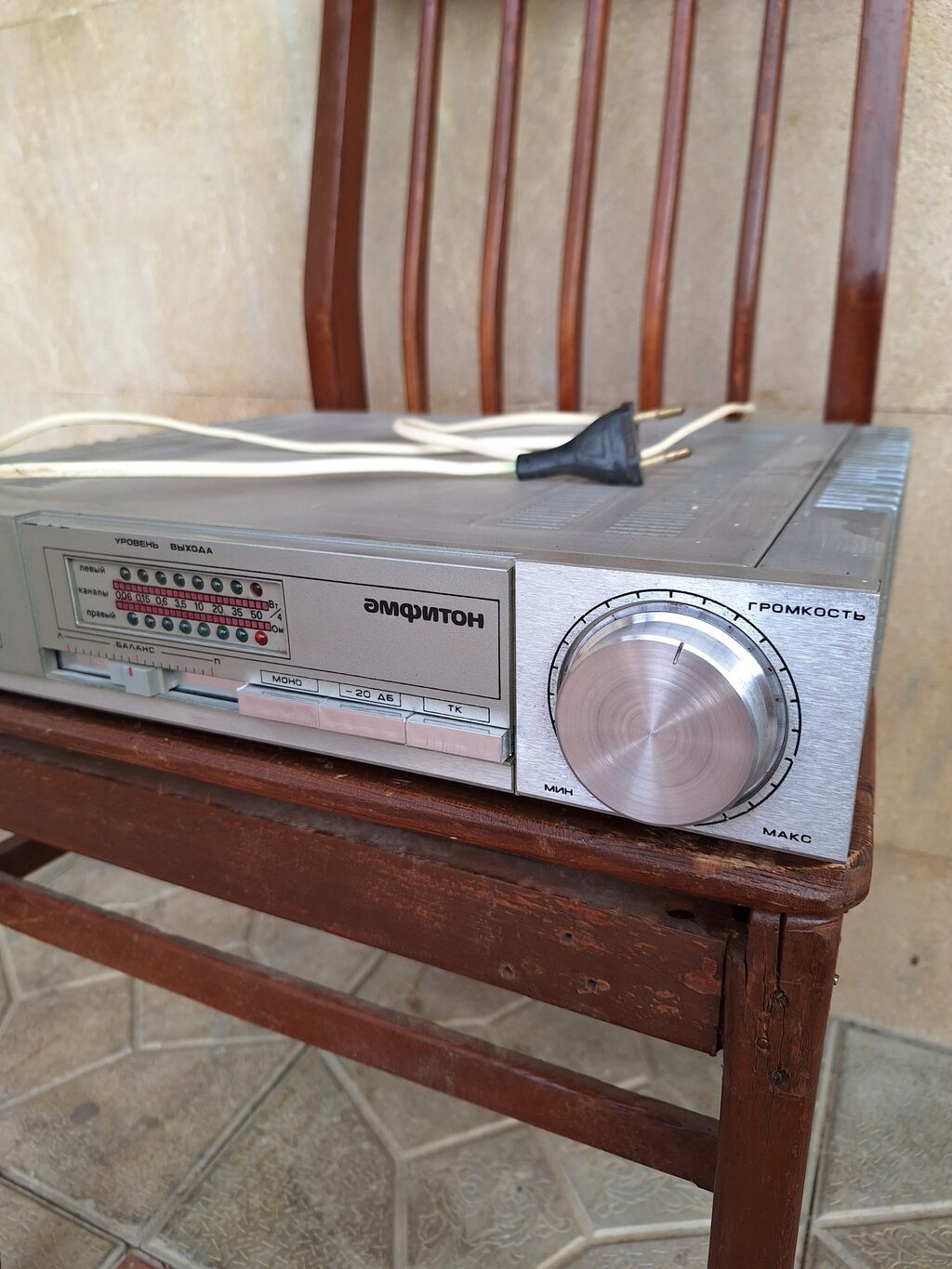 Amfiton stereo səsqücləndirici predvariteli-tembrobloku işləmir ancaq — Elektronika, Bakı (2)