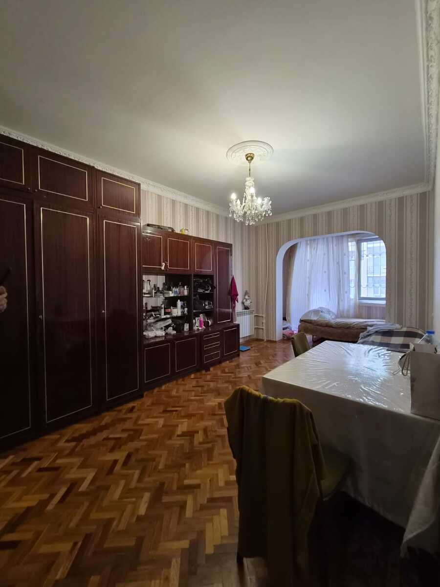 Satılır 4 otaqlı köhnə tikili 100 m² — Mənzil, Bakı (3)