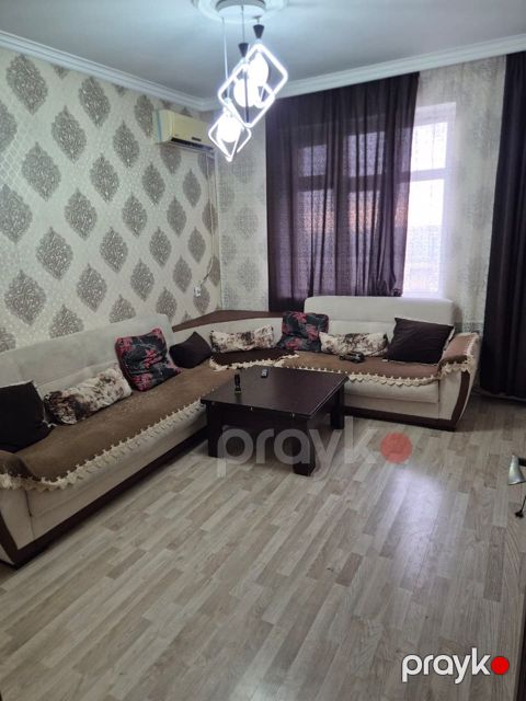 İcarəyə verilir 3 otaqlı köhnə tikili 85 m²