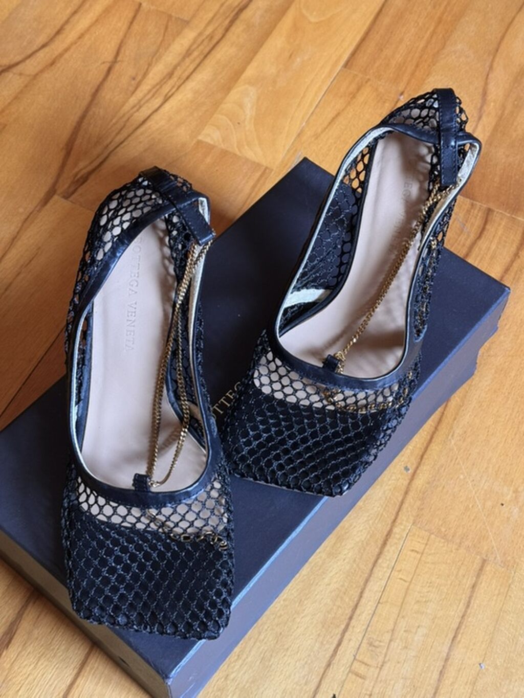 Bottega Veneta qadın baletləri – Mesh/tor dizaynlı, kvadrat burunlu — Şəxsi əşyalar, Saray (3)