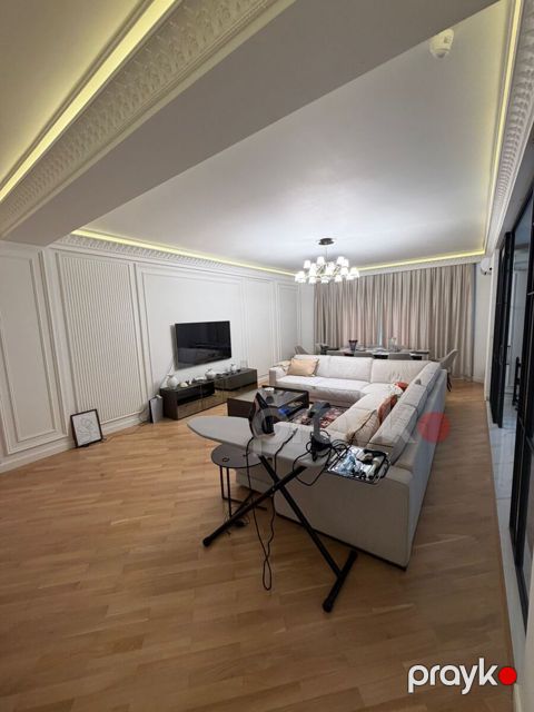 Satılır 4 otaqlı yeni tikili 180 m²