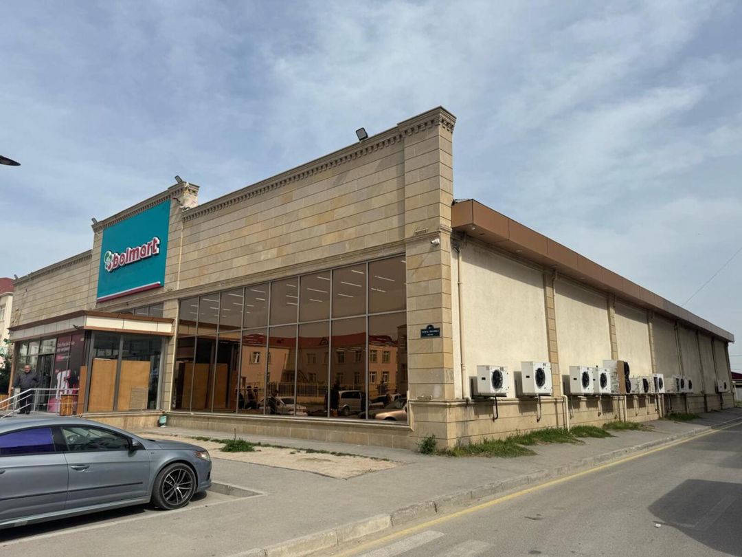 Satılır obyekt 1370 m² — Əmlak, Bakı (3)