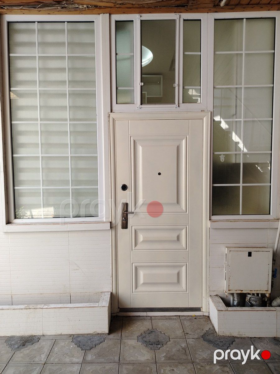 İcarəyə verilir 1 otaqlı köhnə tikili 28 m² — Mənzil, Bakı (8)