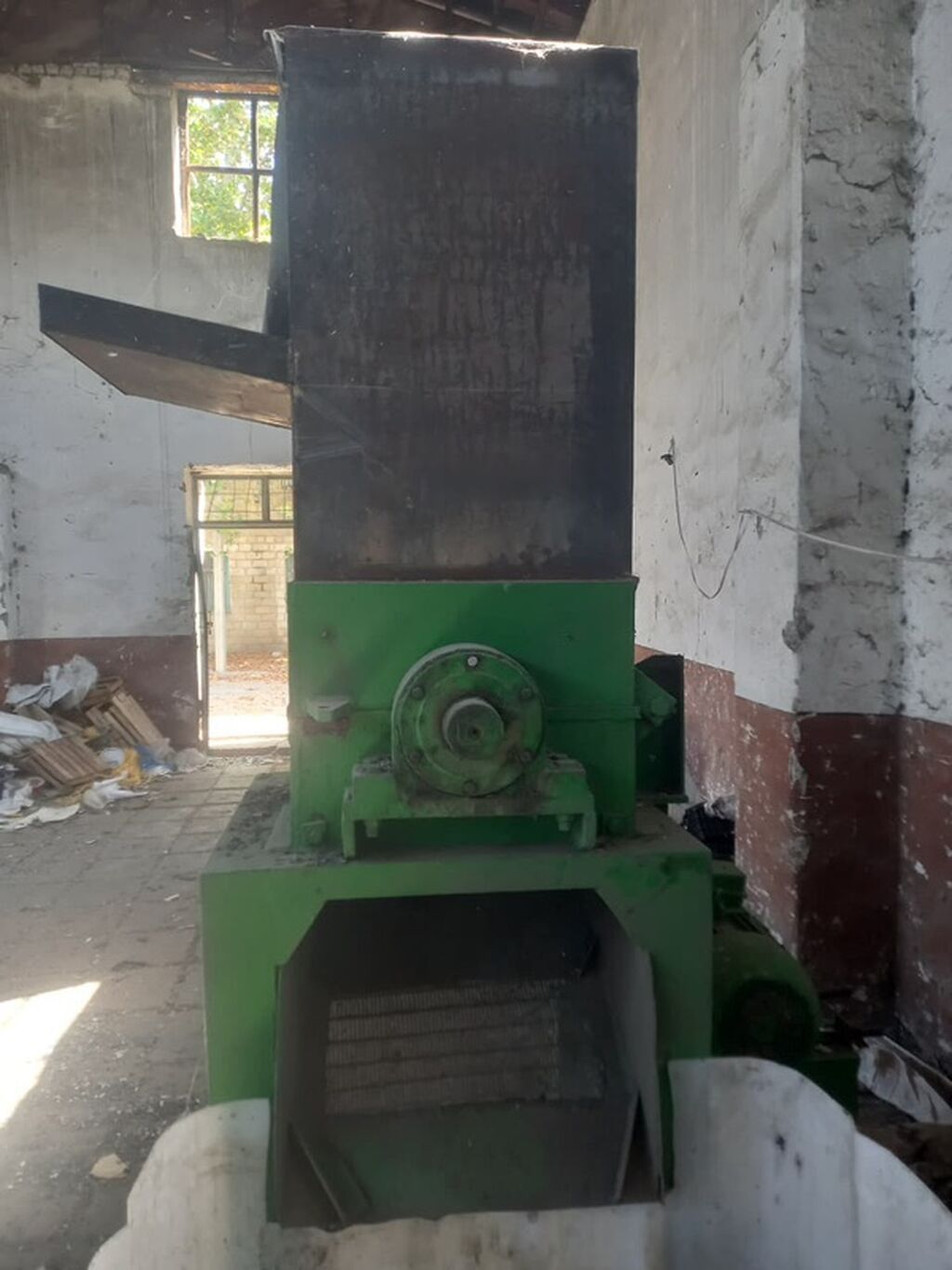 Plastik və digər materiallar üçün sənaye dərəcəli doğrayıcı (şreder) — Elektronika, Xırdalan