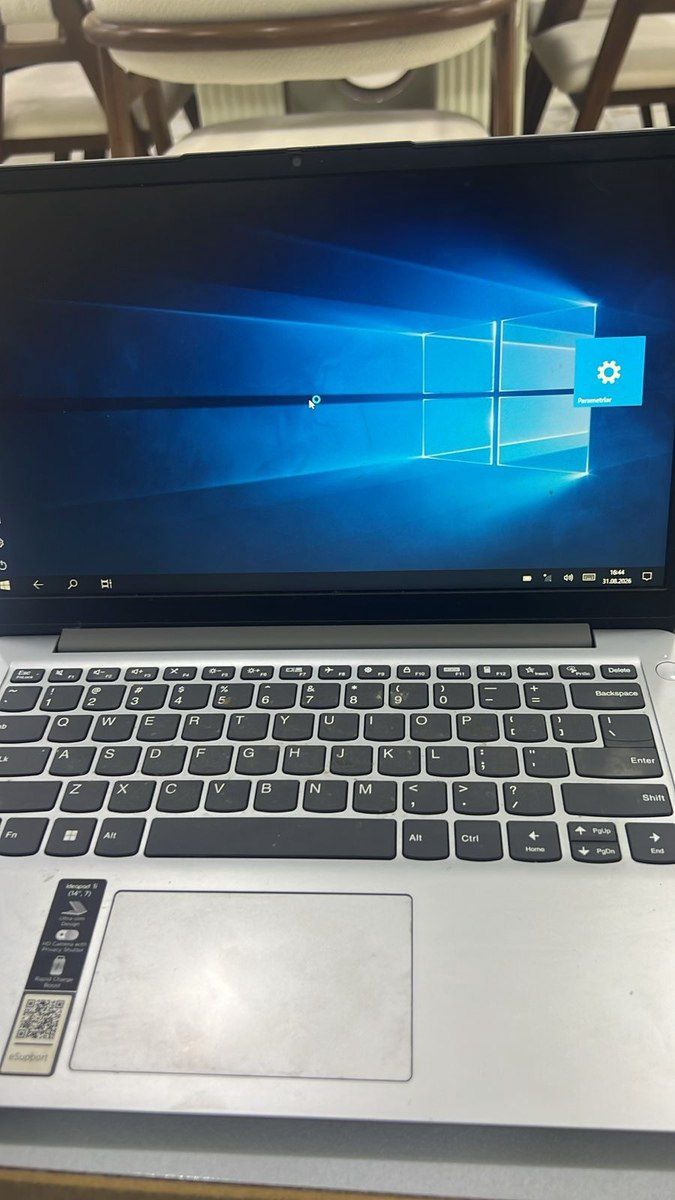 Noutbuk Lenovo — Elektronika, Xırdalan