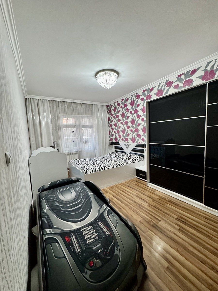 Satılır 4 otaqlı köhnə tikili 110 m² — Mənzil, Bakı (8)