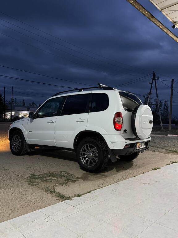 Chevrolet Niva, 1.7 L, 2019 il, 105 000 km — Avtomobillər, Salyan (2)