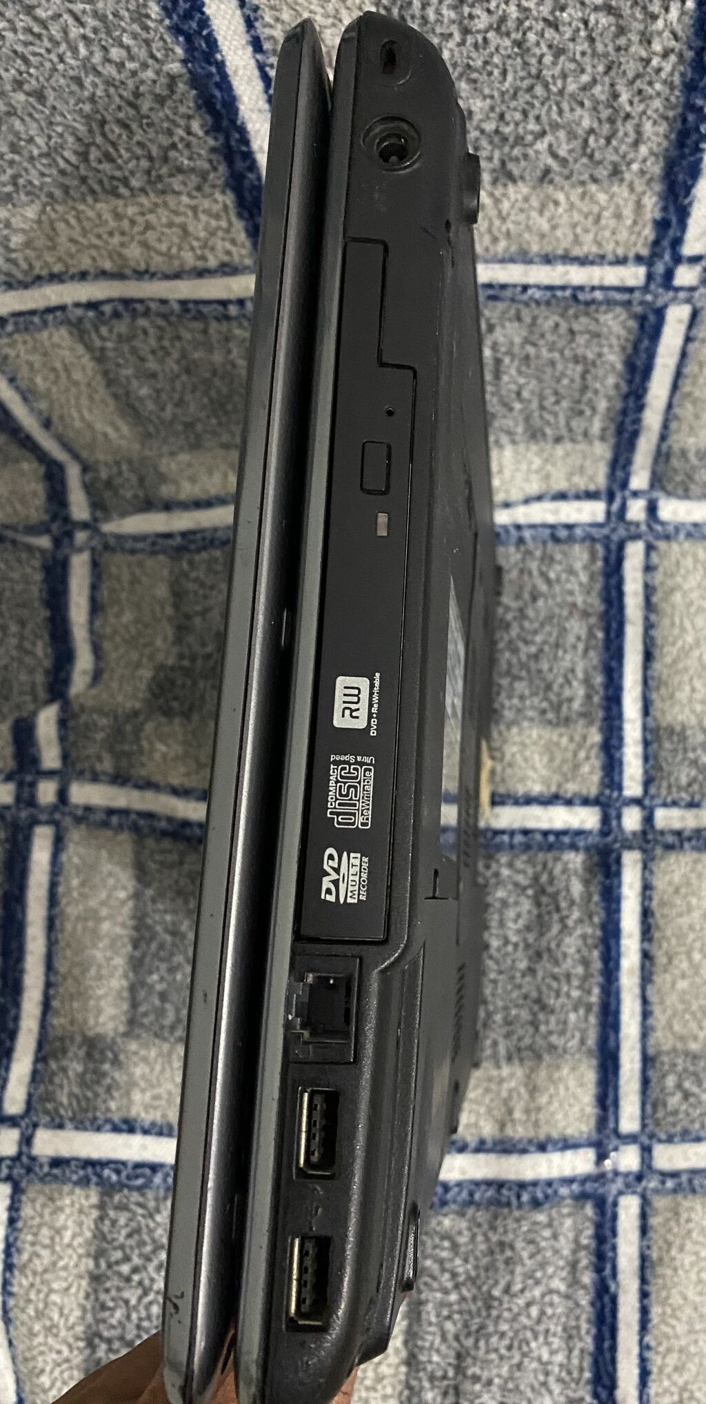 Toshiba noutbuk. Tək ekranı sınıqdı. Bütün ehtiyat hissələrini üstündə — Elektronika, Bakı (7)