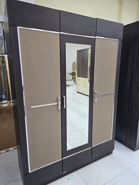 Dolab satılır* Qiymet 155 Azn *Çatdırılma pulsuzdur*afa Eni 1.35 — Bakı