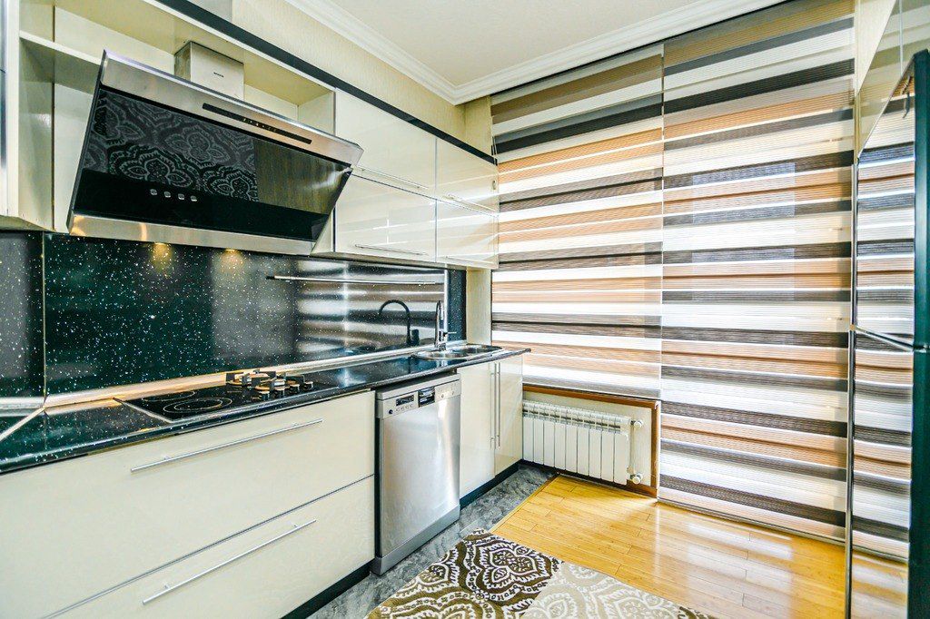 İcarəyə verilir 3 otaqlı yeni tikili 180 m² — Mənzil, Bakı (10)