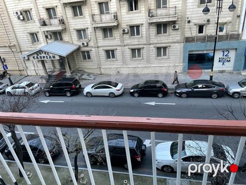 İcarəyə verilir 3 otaqlı köhnə tikili 80 m²
