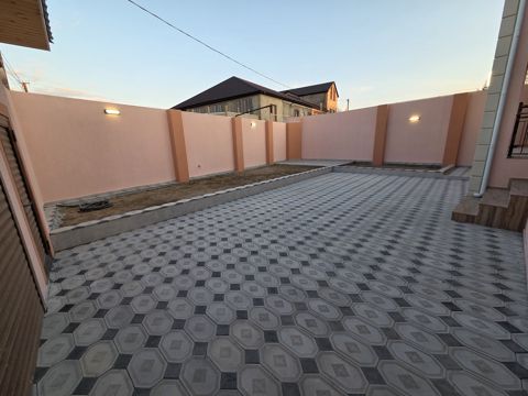 Satılır 4 otaqlı həyət evi/bağ evi 120 m² — Bakı