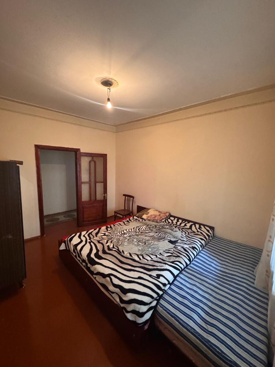 Satılır 2 otaqlı köhnə tikili 65 m² — Mənzil, Bakı (3)