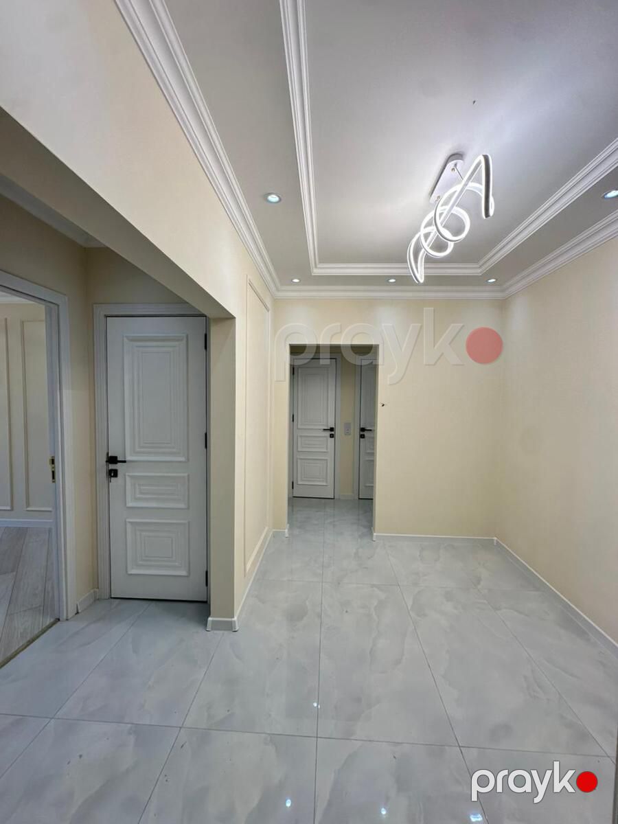 Satılır 4 otaqlı köhnə tikili 105 m² — Mənzil, Bakı (8)
