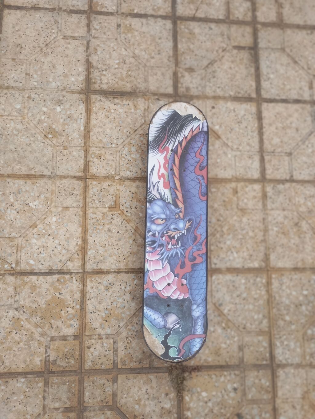 Skateboard lövhəsi – Qrafik naxışlı (Əjdaha dizaynı) qiymətdə — Skeytbordlar, Bakı (3)