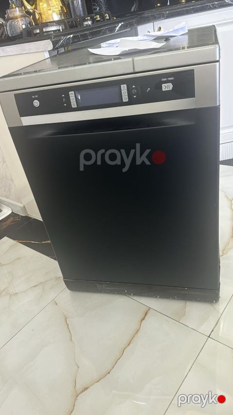 Qabyuyan masin satilir az islenib hatpoint ariston firmasidir 12 14