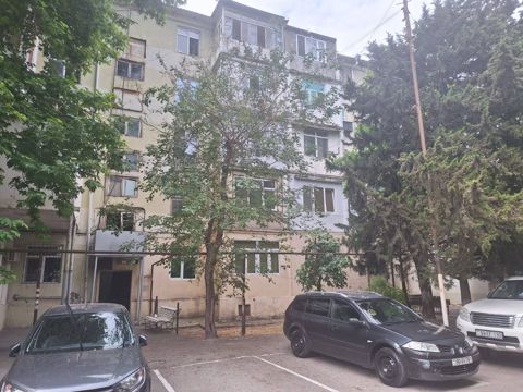 Satılır 2 otaqlı köhnə tikili 46 m² — Bakı
