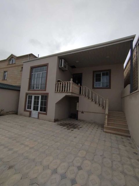 Satılır 4 otaqlı həyət evi/bağ evi 125 m² — Bakı