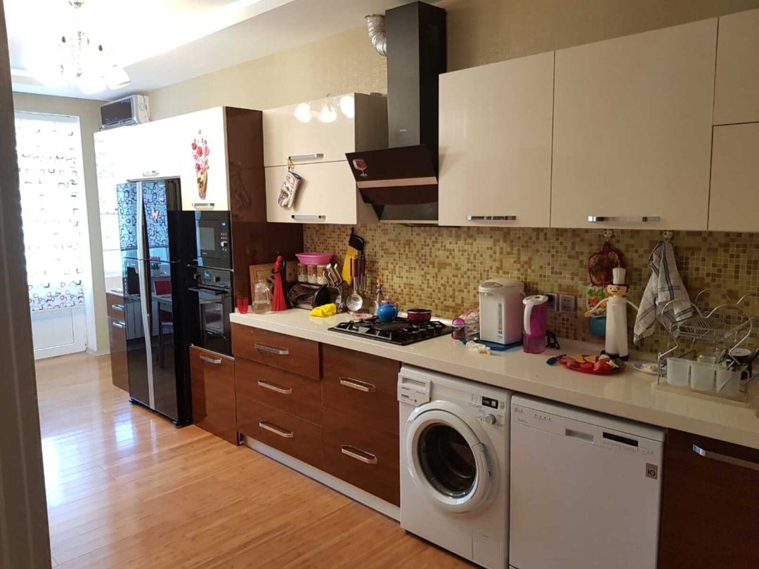 Satılır 4 otaqlı yeni tikili 180.5 m² — Mənzil, Bakı