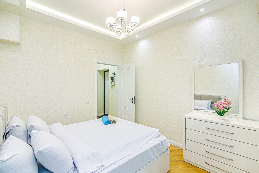 İcarəyə verilir 3 otaqlı köhnə tikili 101 m² — Mənzil, Bakı (11)