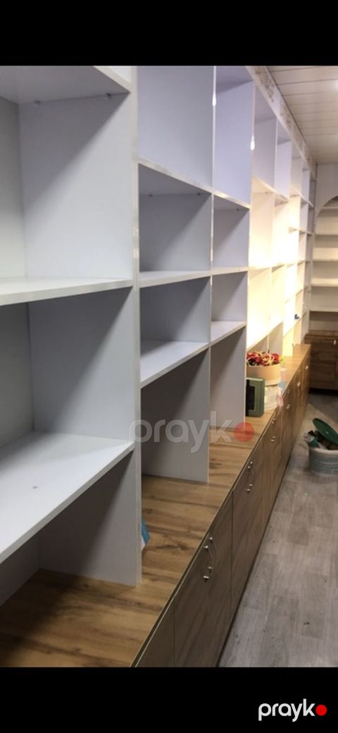 Mağaza üçün vitrin və saxlama mebeli dəsti - Modul quruluşlu, hündür — Mingəçevir