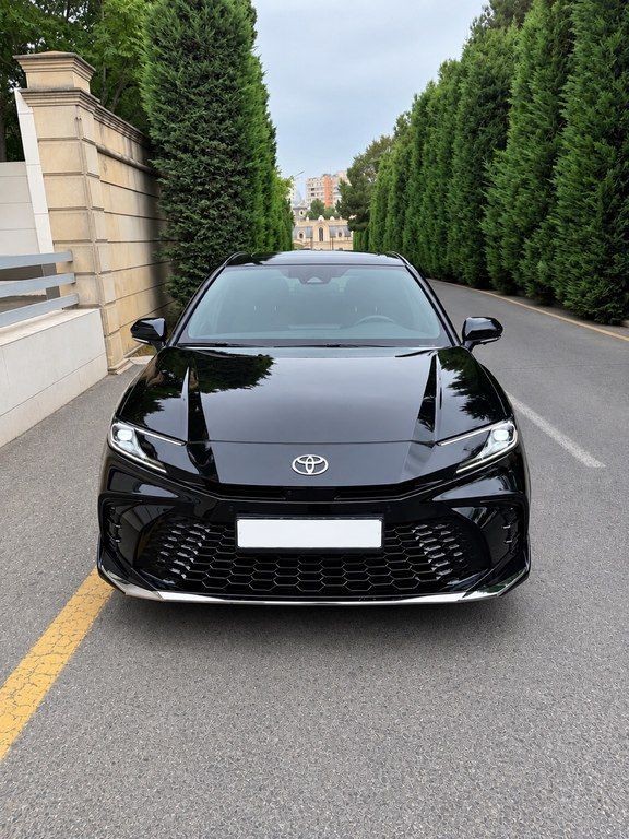Toyota Camry, 2.0 L, 1 kWh, 2025 il, 9 000 km — Avtomobillər, Bakı