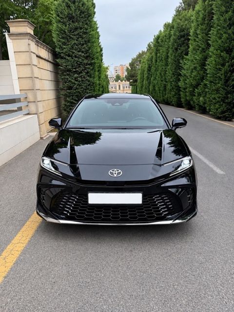Toyota Camry, 2.0 L, 1 kWh, 2025 il, 9 000 km — Bakı
