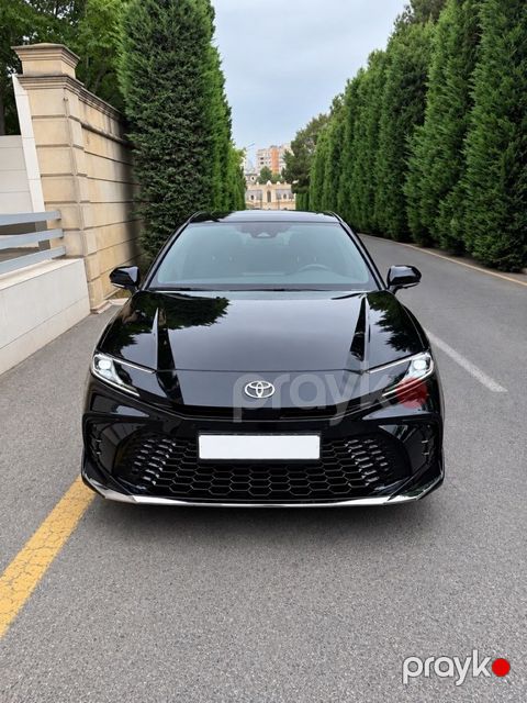 Toyota Camry, 2.0 L, 1 kWh, 2025 il, 9 000 km