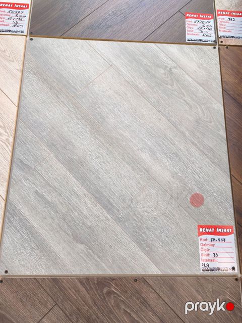 Laminate döşəmə paneli – Renat İnşaat - Model: FP-458 (etiketdə — Bakı