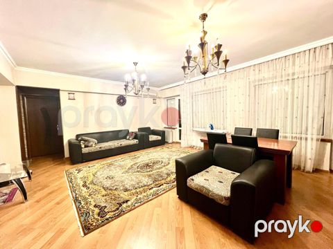 Satılır 4 otaqlı köhnə tikili 126 m²