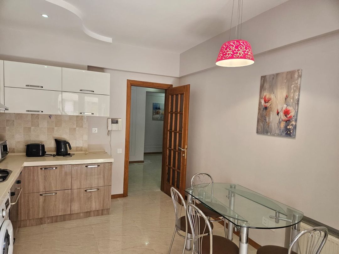 İcarəyə verilir 3 otaqlı yeni tikili 150 m² — Mənzil, Bakı (12)