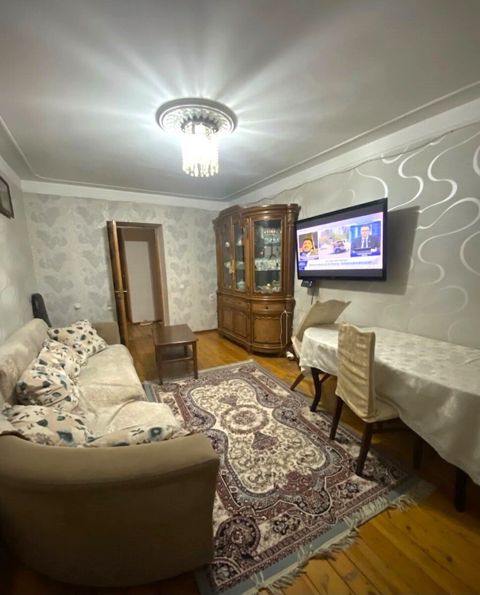 Satılır 3 otaqlı köhnə tikili 75 m² — Bakı