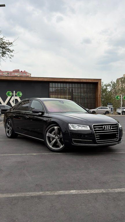 Audi A8, 4.0 L, 2014 il, 93 000 km — Bakı