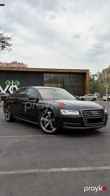 Audi A8, 4.0 L, 2014 il, 93 000 km