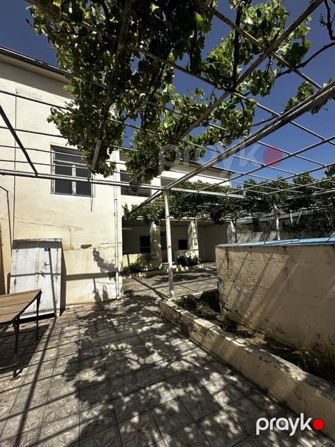 Satılır 4 otaqlı həyət evi/bağ evi 130 m²