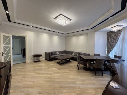 Satılır 2 otaqlı yeni tikili 113 m² — Bakı