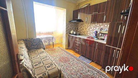 Satılır 2 otaqlı köhnə tikili 60 m²