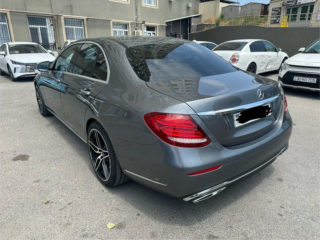 Mercedes E 220 d 4MATIC, 2.0 L, 2018 il, 62 276 km — Avtomobillər, Bakı (3)