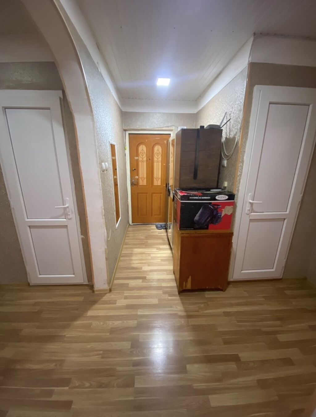 3 otaqlı mənzil – Xalqlar metro 5deqe məsafədə 9/9 zü 3otaq Satılır — Daşınmaz əmlak, Bakı (8)