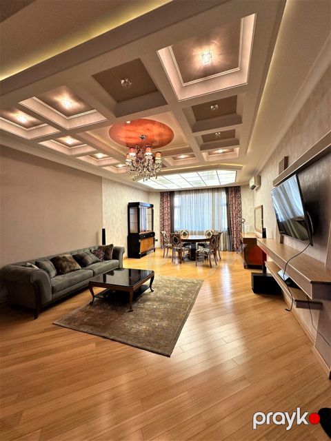 Satılır 4 otaqlı yeni tikili 185 m²