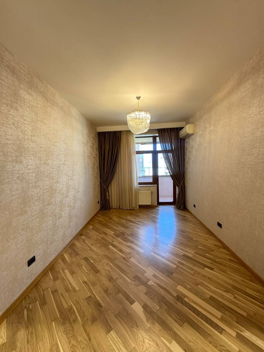 Satılır 4 otaqlı yeni tikili 245 m² — Mənzil, Bakı (10)