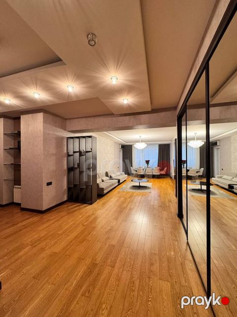 Satılır 3 otaqlı yeni tikili 157 m²
