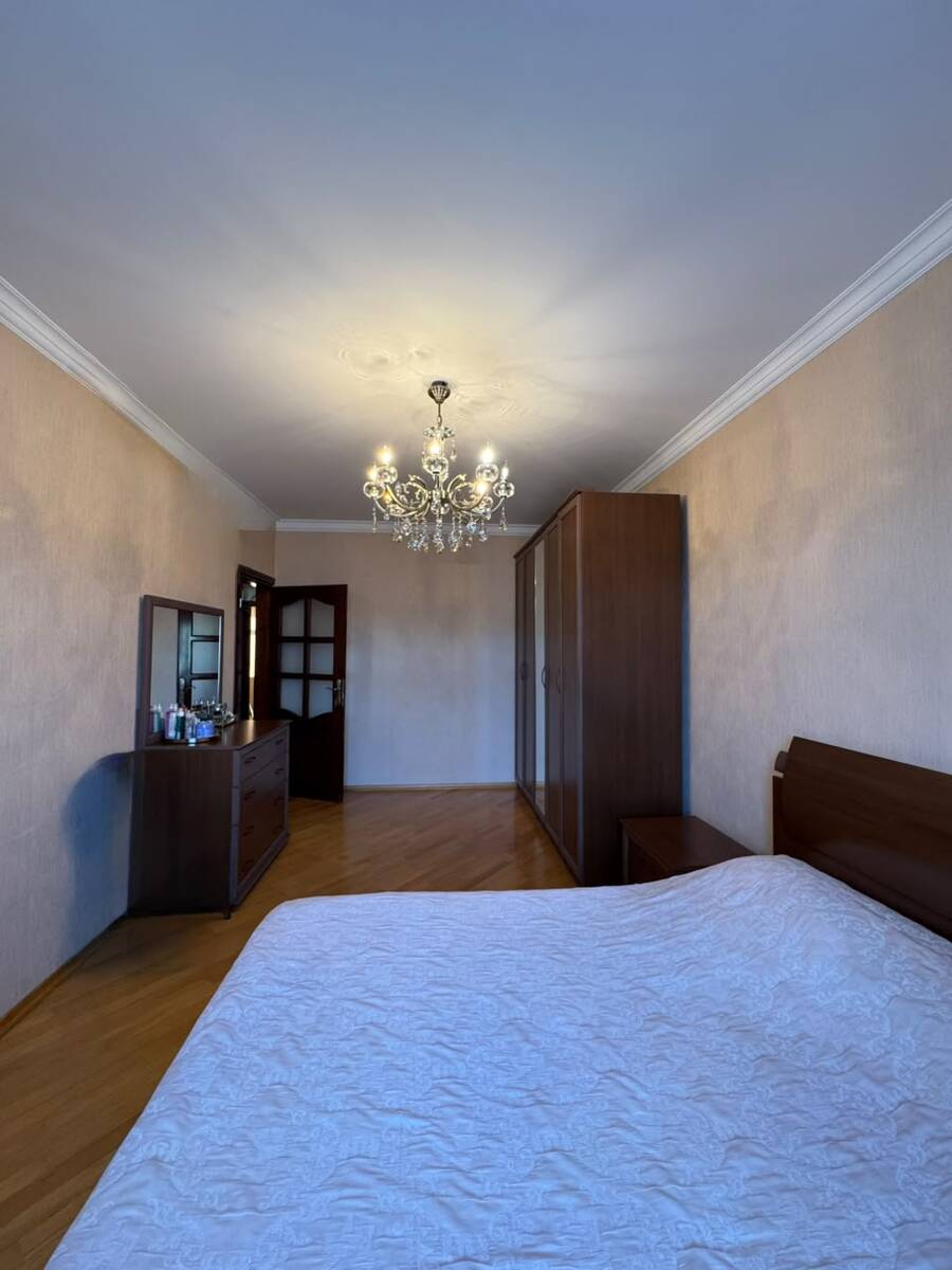 Satılır 4 otaqlı köhnə tikili 98 m² — Mənzil, Bakı (8)