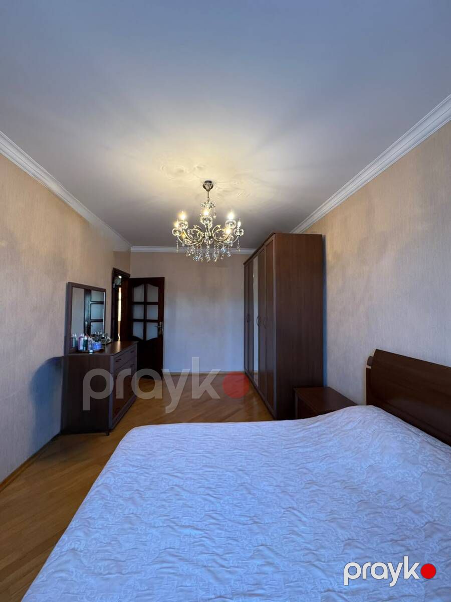 Satılır 4 otaqlı köhnə tikili 98 m² — Mənzil, Bakı (8)