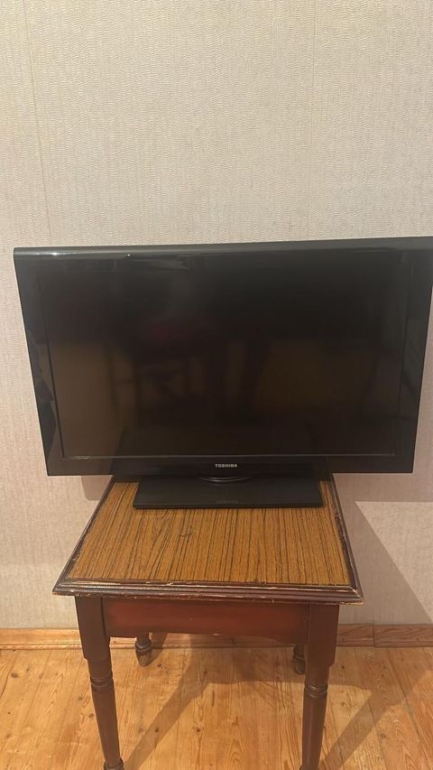 İşlənmiş Televizor Toshiba LED ekran 82" FHD (1920x1080) — Bakı