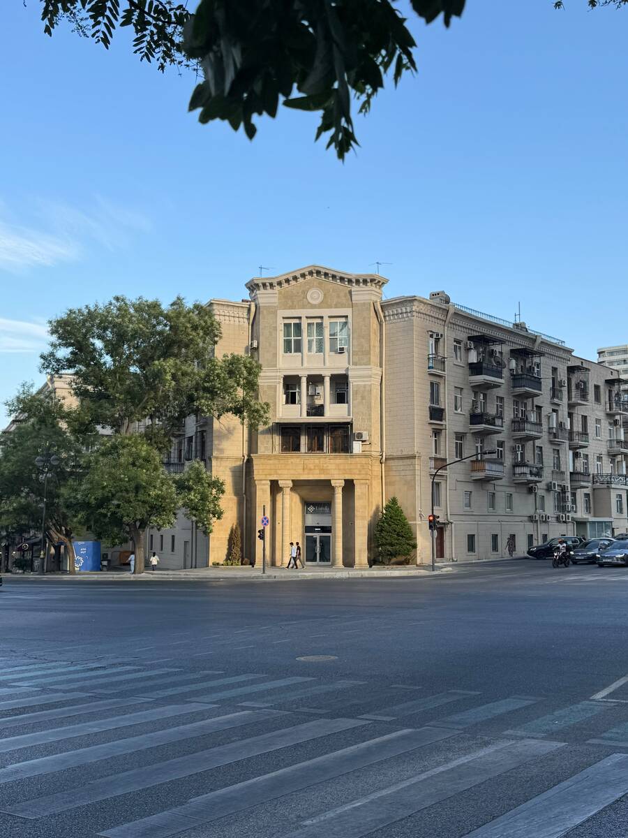 Satılır 2 otaqlı köhnə tikili 65 m² — Mənzil, Bakı