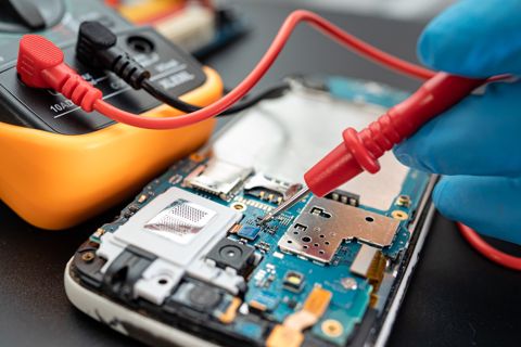 Telefon ustası tələb olunur — Bakı
