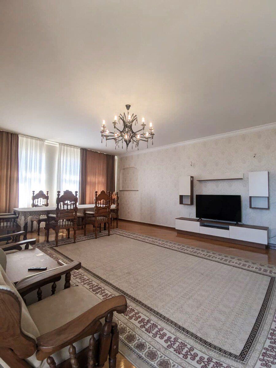 İcarəyə verilir 4 otaqlı yeni tikili 220 m² — Mənzil, Bakı (2)